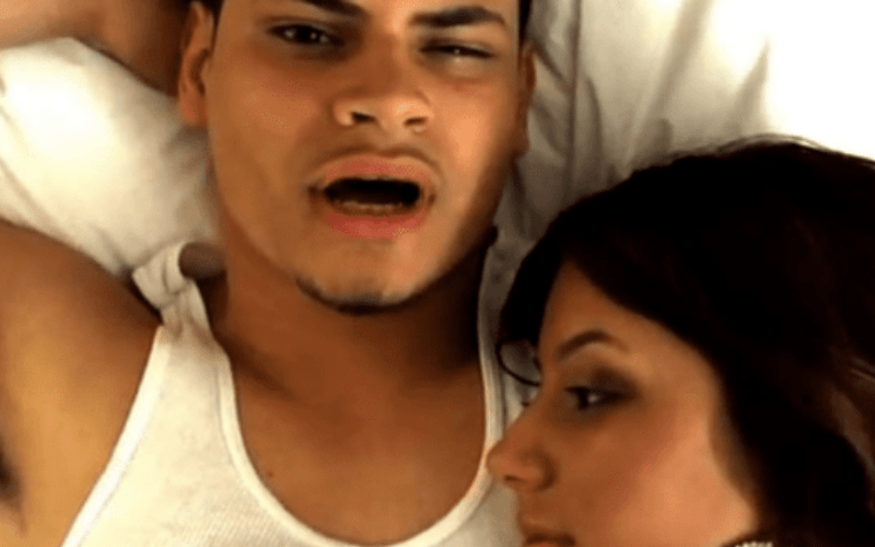 ‘Rap fail’, Fans Discover Jo Rivera’s Old Music Video With Wife Vee And It’s Extra AF (Video)