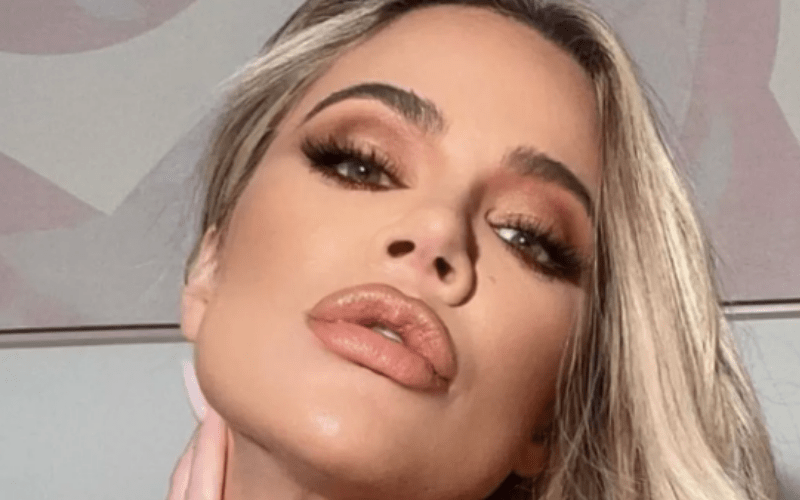 Khloe Kardashian Shares Skin Update