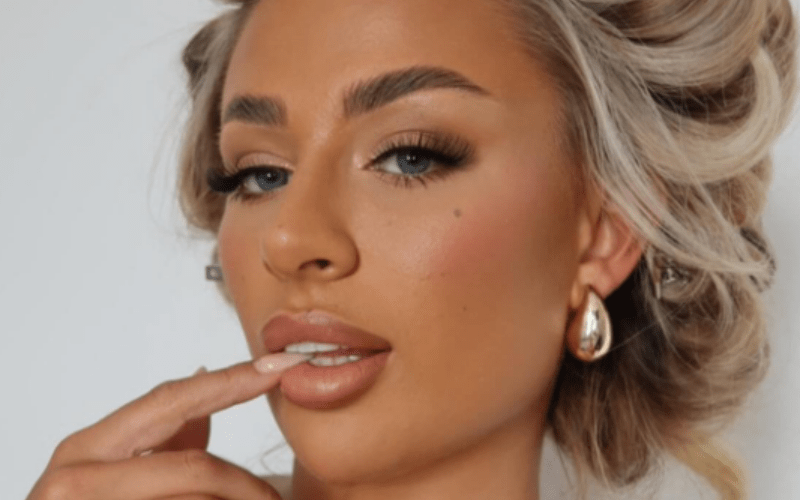 Influencer Slammed For Dating A Younger Boyfriend