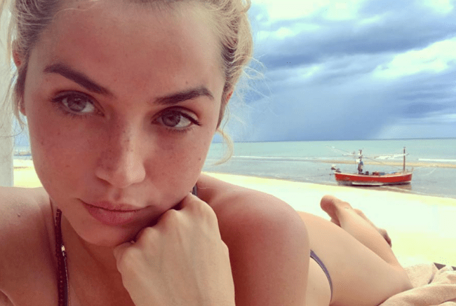 Ana de Armas Hot Photos