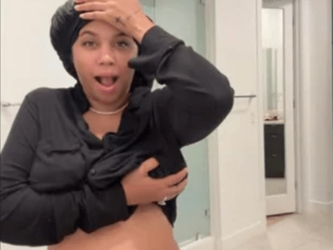 Cheyenne Jokes About Having Triplets